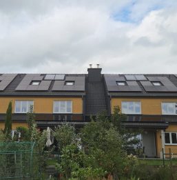 installations photovoltaiques sur 4 maisons