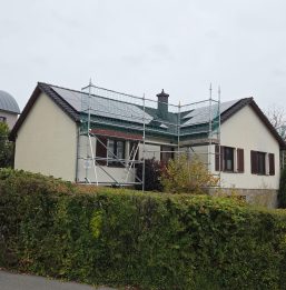 panneaux solaires et échafaudage 2Besafe